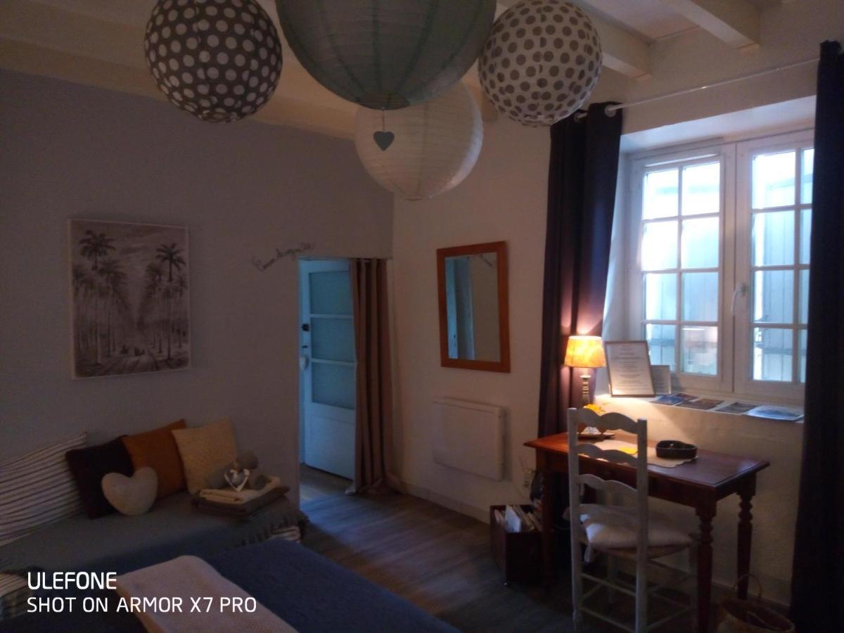 Bed and Breakfast Coeur De Vigne A Colombier 24560 Issigeac Экстерьер фото